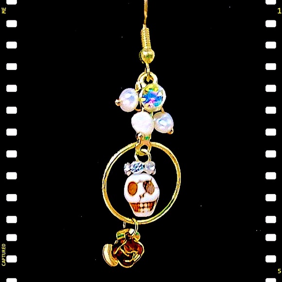 Frock 'n Roll Skull Bling Handcrafted Earrings - Picture 7 of 10